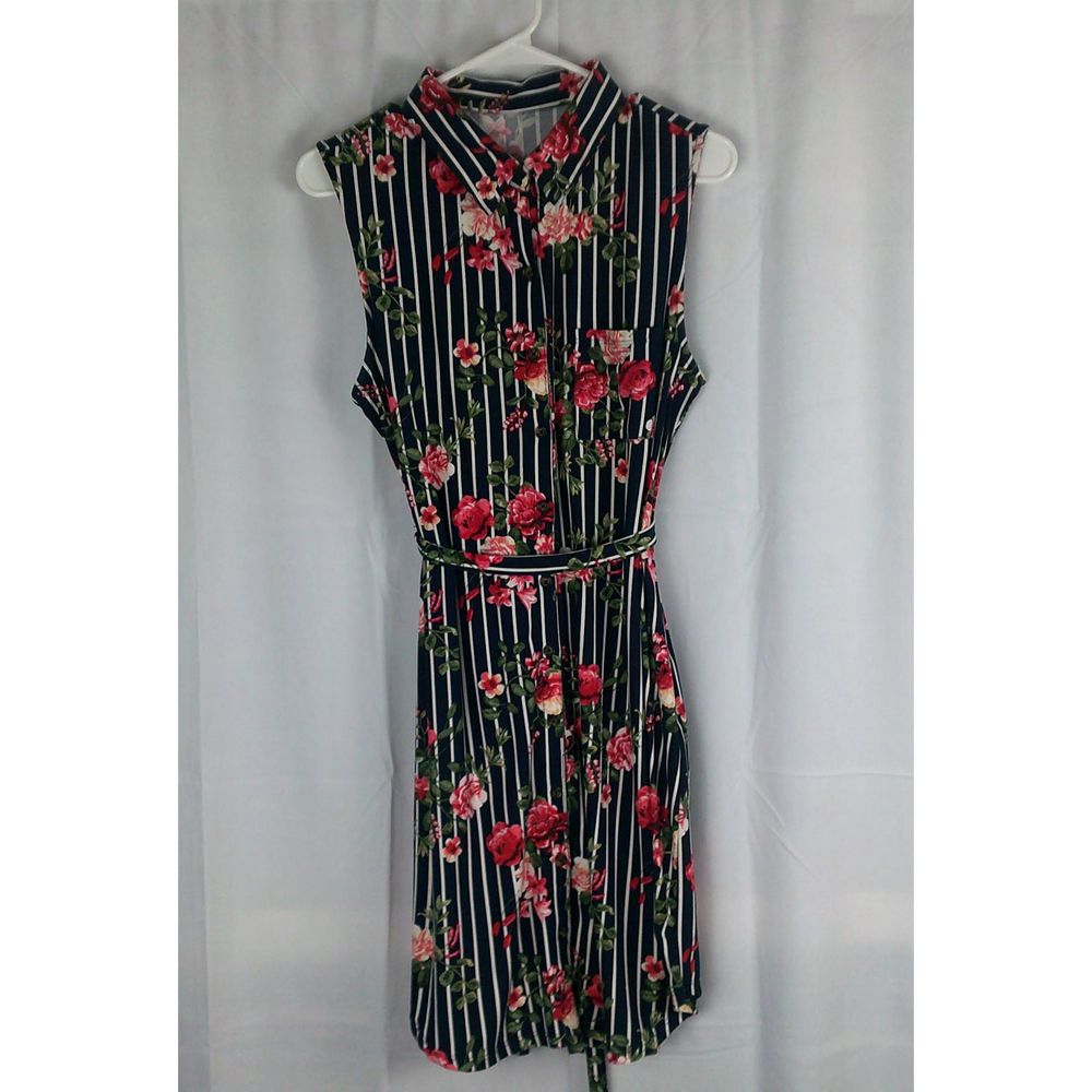 Collared Button Up Dress with Flower details
